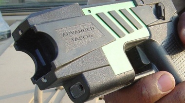 El Gobierno reglamenta el uso de armas no letales para fuerzas policiales y de seguridad federales