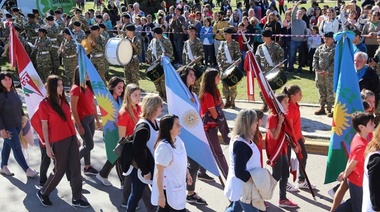Con un gran desfile y un clima familiar, City Bell celebró su 105° aniversario