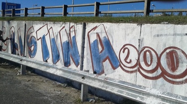 Radicales kirchneristas pintaron Panamericana y Acceso Norte y se inclinan por Zamora como vice