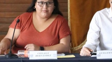 Una senadora mexicana resultó herida al estallarle un libro bomba