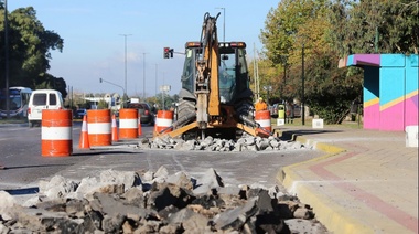 El Municipio y la Provincia pusieron en marcha un plan integral de obras en el Camino Centenario
