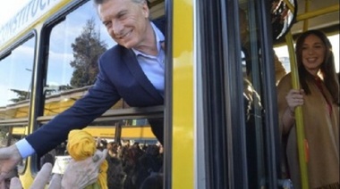 Macri, irónico, dijo que "hay gobernantes que ponen su foto al lado de las obras" que hace la Nación