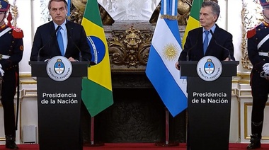 "No tengamos nuevas Venezuelas", dijo Bolsonaro, y pidió votar con "responsabilidad" en octubre