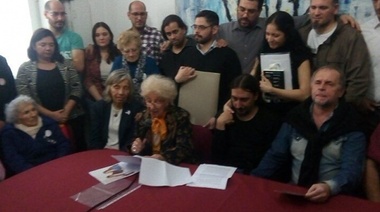 Abuelas presentó al nieto 130 que recuperó su identidad tras 42 años de búsqueda de su familia