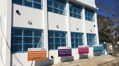 Garro inaugura una Escuela Secundaria en Arana que nunca tuvo edificio propio