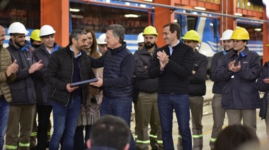 Tras 18 años de abandono, Macri, Vidal y Garro inauguraron los talleres ferroviarios del Tren Roca en Tolosa