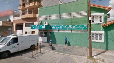 Los médicos que le amputaron una pierna sana a una jubilada pueden seguir ejerciendo, dijo la fiscal