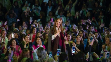 Vidal prometió fortalecer políticas para la mujer y fustigó a "machos que nos subestimaron"