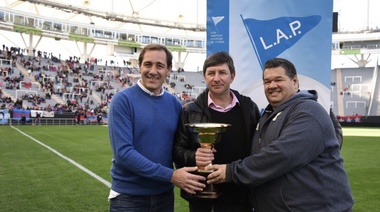 En una colorida e histórica jornada, Unidos de Olmos se consagró campeón en el Estadio Ciudad de La Plata