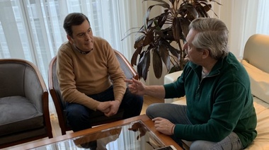 Alberto Fernández recibió al gobernador de Santiago del Estero por el "costo para las provincias" de las medidas anunciadas por Macri