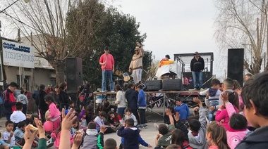 La Juventud Radical Popular festejó el día de la niñez en distintos barrios platenses