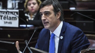 Esteban Bullrich: "Si tenemos que entregar el poder, que sea con un país en paz y con estabilidad"