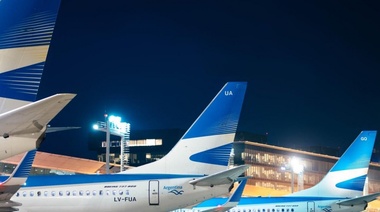 Pilotos ratificaron paro de sábado y domingo en Aerolíneas y Austral luego de fracaso de negociación