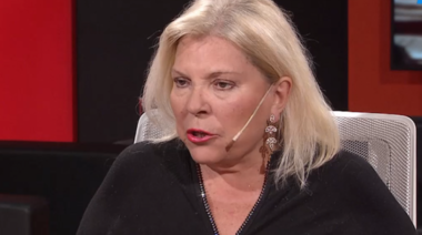 Carrió dijo que "tetazo es "grotesco" y repudió "machismo cruel inverso vestido de mujer"