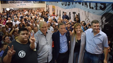 El PJ platense realiza acto por Día de la Lealtad en sede de 54, descartando Plaza Moreno