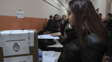 "Habrá una tendencia a las 21 y resultados más definitorios a la medianoche", asegura Adrián Pérez
