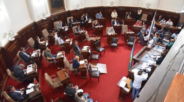 Aprueban sanciones alternativas para contravenciones de tránsito y prorrogan presentación del Presupuesto 2020