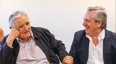 Alberto Fernández y Pepe Mujica en la Universidad Nacional de Tres de Febrero