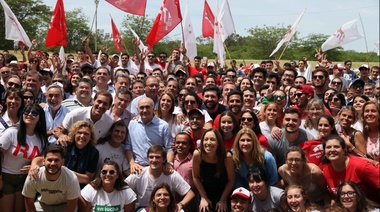 Panorama Político Platense: Garro a punto de iniciar un segundo mandato que lo pondrá a prueba como líder con proyección
