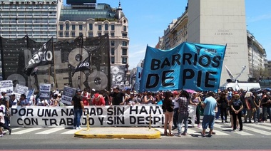 Barrios de Pie concentra a las 10 en Avenida de Mayo y Piedras reclamando por "trabajadores que Macri deja sin Salario Social"