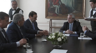 Gobernadores radicales califican de "muy buena" y "positiva" su reunión con Fernández y De Pedro