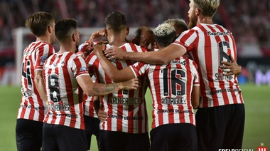 Estudiantes de La Plata logró la primera victoria en su nuevo estadio