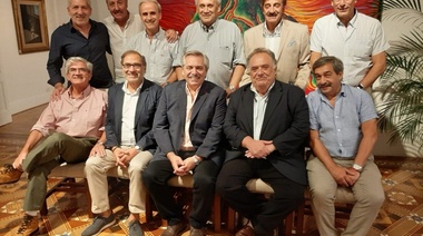 Cena en Olivos de los amigos íntimos con Alberto Fernández