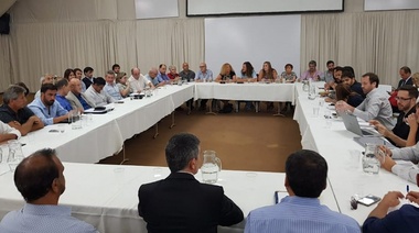 Continúa la paritaria entre el gobierno bonaerense y los estatales