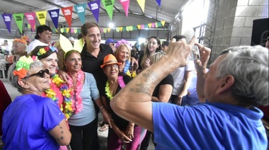 Garro encabezó una jornada de festejos por el cierre de la Colonia de la Tercera Edad