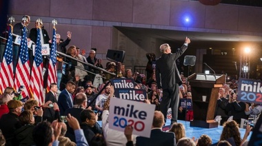 Bloomberg suspende su campaña y anuncia su apoyo a Biden