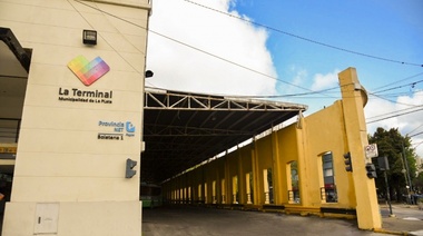 No podrán entrar micros de larga distancia este fin de semana largo a la Terminal platense