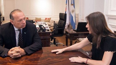 En la guerra con Nación, Berni otra vez dejó pintada a Sabina Frederic
