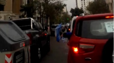 Ruidosa manifestación de afiliados de IOMA a la Defensoría del Pueblo