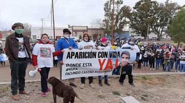 La madre de Facundo Astudillo pidió a la ministra Frederic "gente de su confianza" para investigar