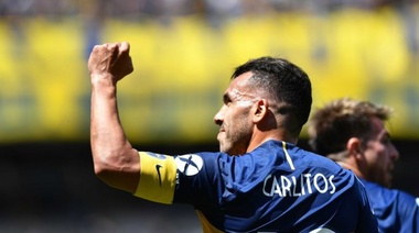 "El fútbol no debe volver, porque hay gente que se está muriendo", pidió Tevez