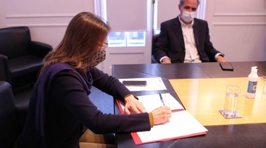 Seguridad de Nación firmó un Convenio con la Comisión Nacional de Regulación de Transporte