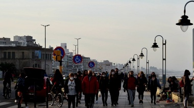 Para recrear la vista, un paseo por la tardecita marplatense