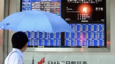 Las bolsas mundiales registran variaciones mixtas y el petróleo opera en alza