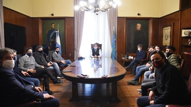 Garro recibió a gastronómicos y pedirán a Kicillof regreso controlado de la actividad