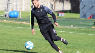 Leandro Grimi se sumó al plantel de Huracán luego de su viaje a Portugal