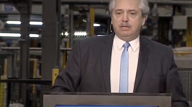 El Presidente dijo que la oposición "se para en el lugar donde la Argentina se frena"