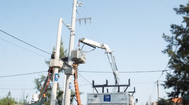 EDELAP continúa ampliando la red eléctrica en Parque Sicardi