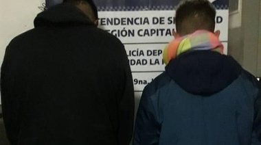 Se niegan a ser identificados y son detenidos tras escapar y cruzar varios semáforos en rojo
