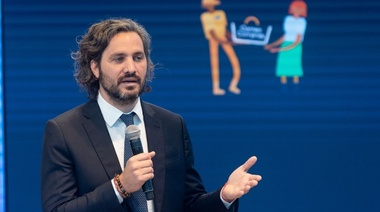 Cafiero encabezó la presentación de Correo Compras, y enfatizó en la producción y el empleo