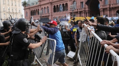 Postales de la peor Argentina detrás del adiós a Maradona