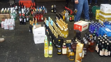 En La Plata multarán con un millón de pesos a los que organicen juntadas masivas en propiedades particulares