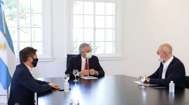 El Presidente definió con Kicillof y Rodríguez Larreta "reuniones periódicas" por aumento de casos