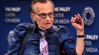 El entrevistador estadounidense Larry King está internado con coronavirus