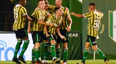 Racing perdió con Banfield en el inicio de la Copa de la Liga Profesional de Fútbol
