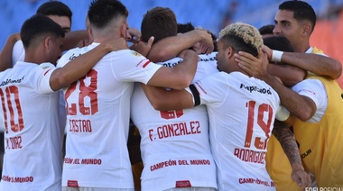 Estudiantes vence en Mendoza a Godoy Cruz para quedar arriba en la zona A